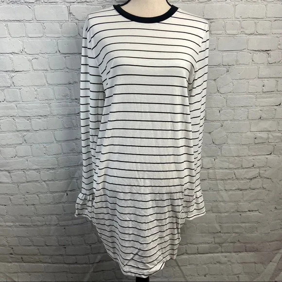 NWT UO Kimchi Blue Bell Sleeve Dress - Picture 2 of 7